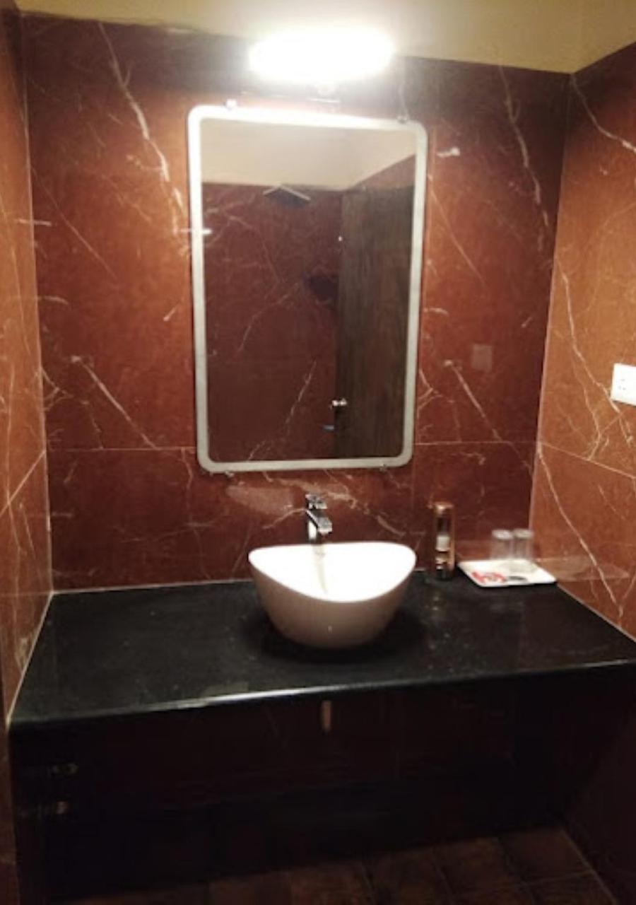 Hotel Zion Inn Varanasi Exterior photo